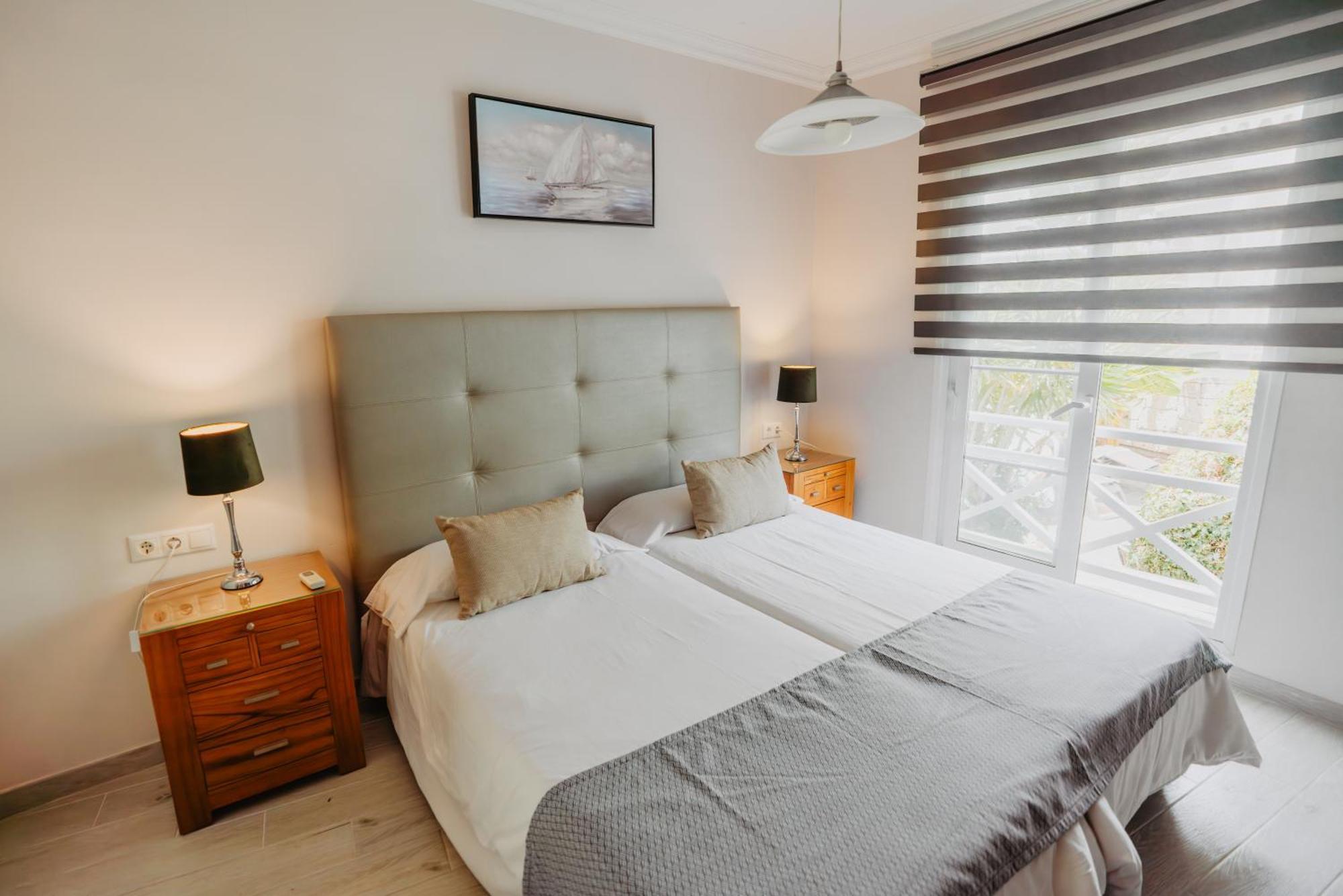 Lagos De Fanabe Beach Resort Адехе Екстериор снимка